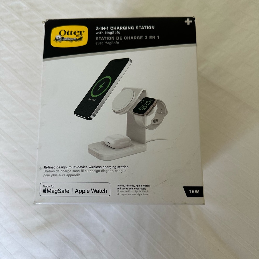 OtterBox White Wireless Charger for Cell Phones